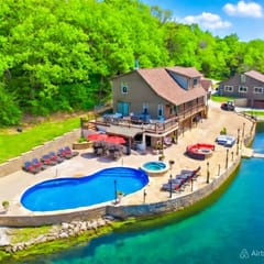 Sunrise Lake House