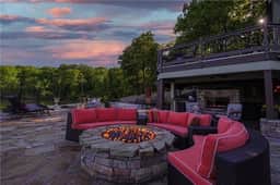 Sunrise Lake House - Image 3